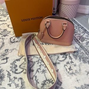 Louis Vuitton crossbody/shoulder purse in pink